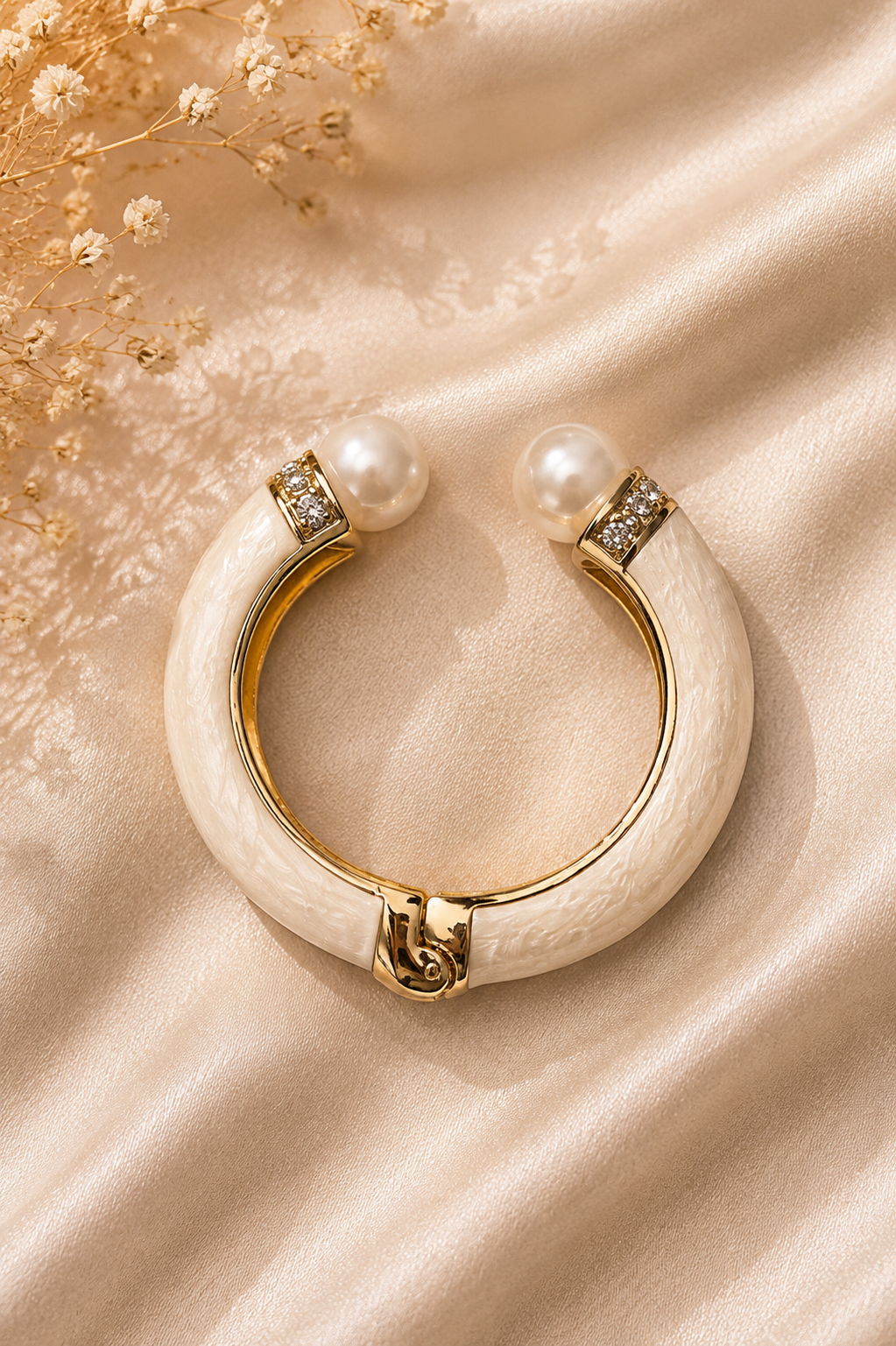 Élodie Pearl Cuff