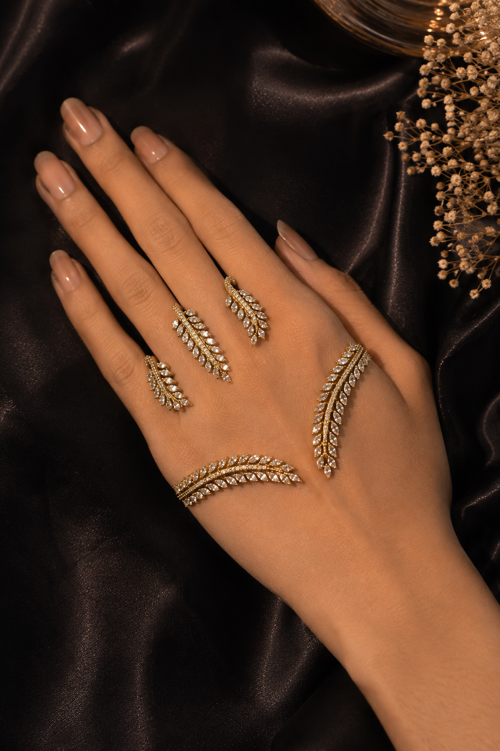 Selene Hand Jewel