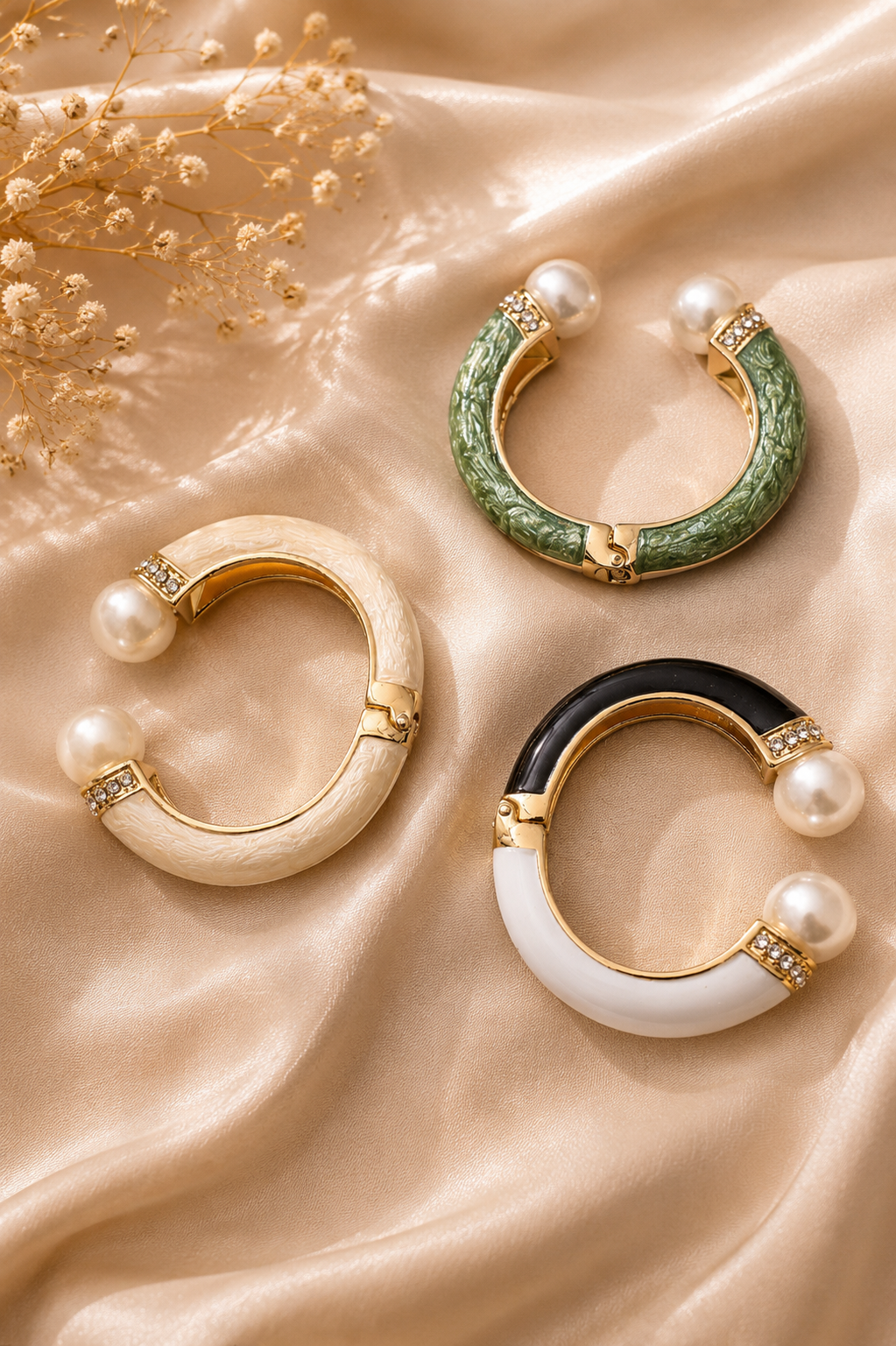 Élodie Pearl Cuff
